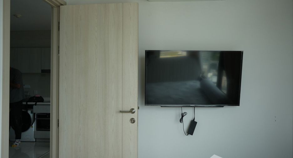 For rent 2 bedrooms condo in Pathum Wan, Bangkok