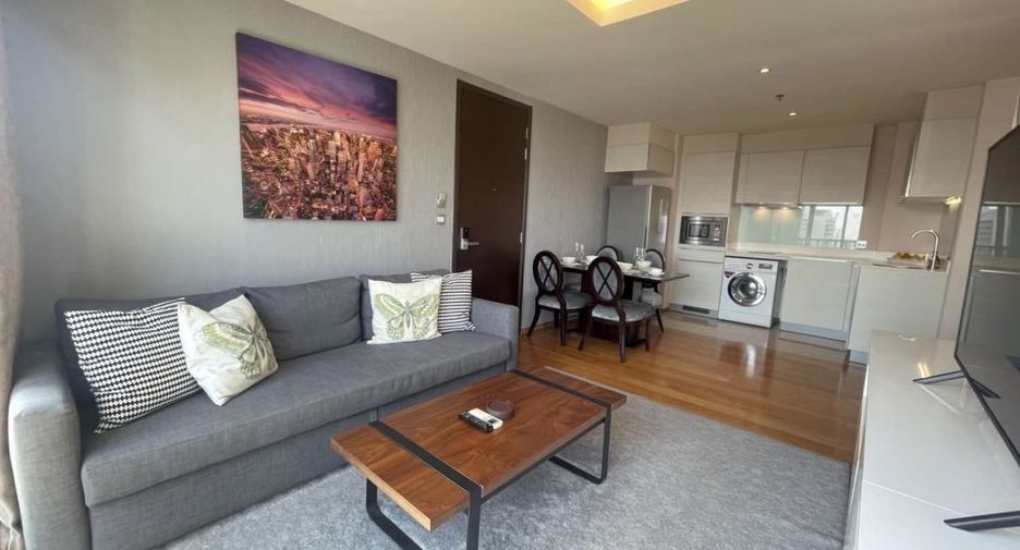 For rent 2 bedrooms condo in Watthana, Bangkok