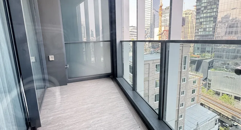 For rent 1 bed condo in Khlong Toei, Bangkok