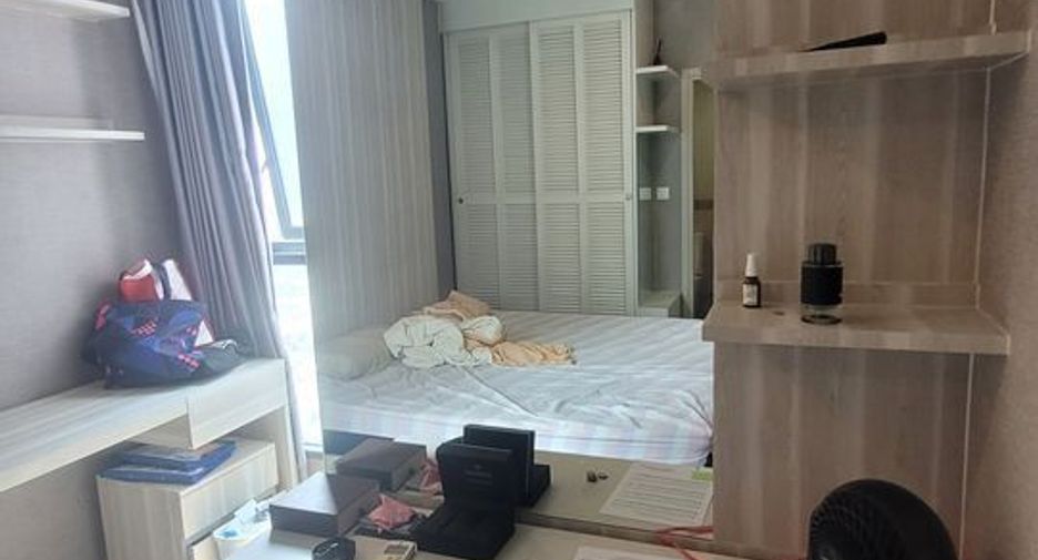Wohnung zur Miete mit 1 Zimmer in Bang Rak, Bangkok