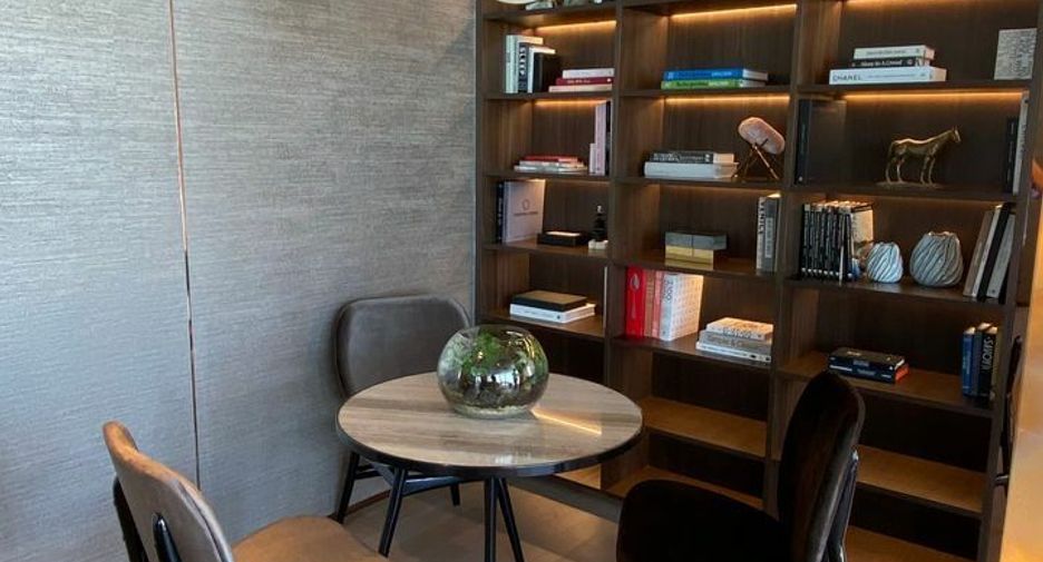 Condo en alquiler de 1 habitaciones en Khlong Toei, Bangkok