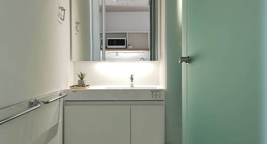 For rent 1 bed condo in Bang Rak, Bangkok