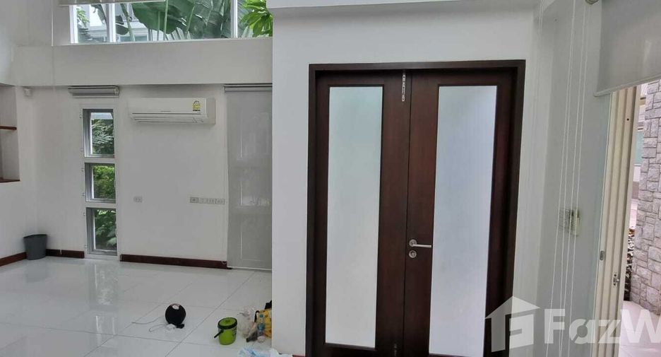 ให้เช่า 4 ห้องนอน บ้านเดี่ยว ใน คลองเตย, กรุงเทพฯ