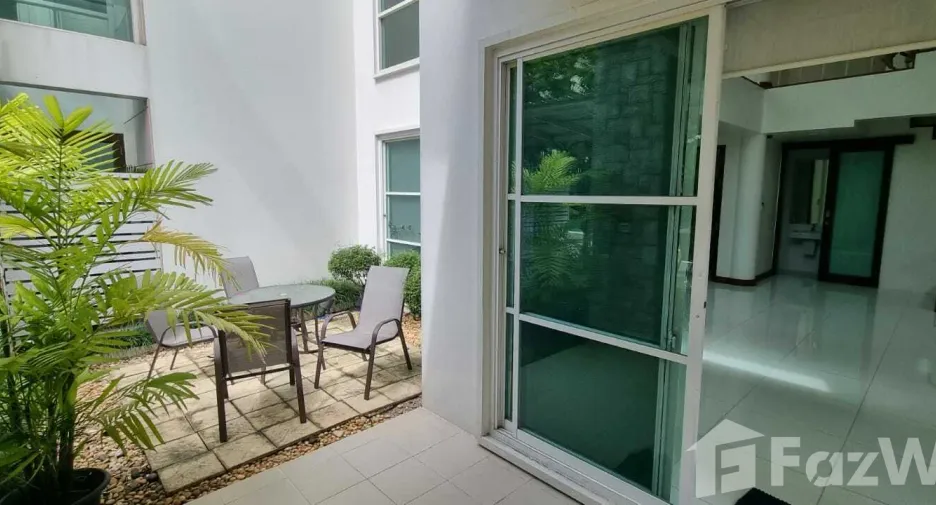 For rent 4 bedrooms house in Khlong Toei, Bangkok