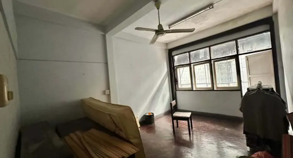 For rent 4 bedrooms retail Space in Khlong Toei, Bangkok
