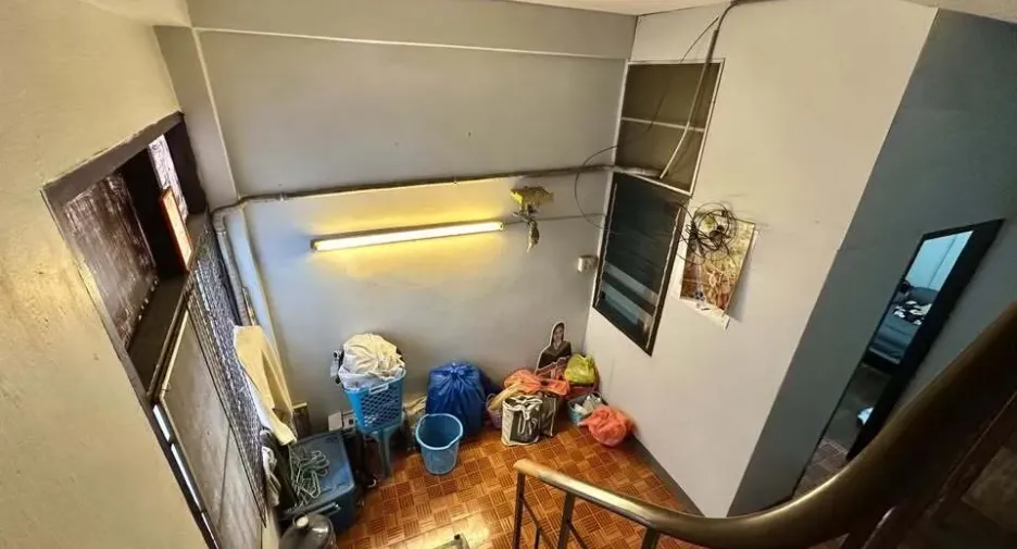 For rent 4 bedrooms retail Space in Khlong Toei, Bangkok