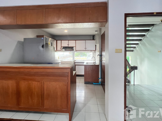 À louer 2 chambres appartement à Watthana, Bangkok