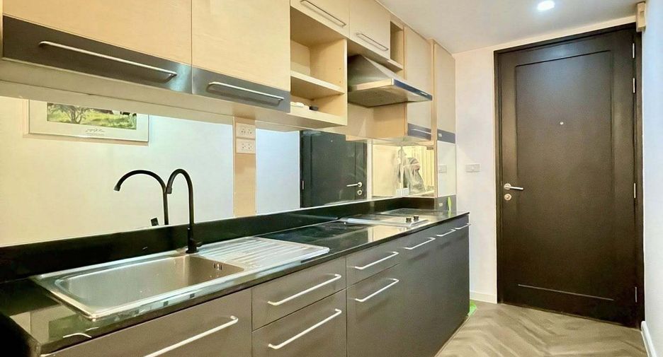 For rent 1 bed condo in Pathum Wan, Bangkok
