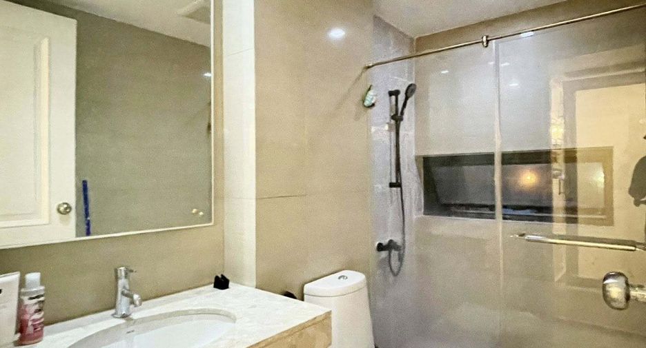 For rent 1 bed condo in Pathum Wan, Bangkok
