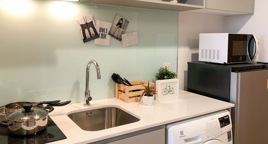 For rent スタジオ condo in Sathon, Bangkok