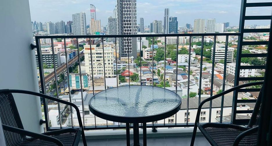 Wohnung zur Miete mit 2 Zimmer in Phra Khanong, Bangkok