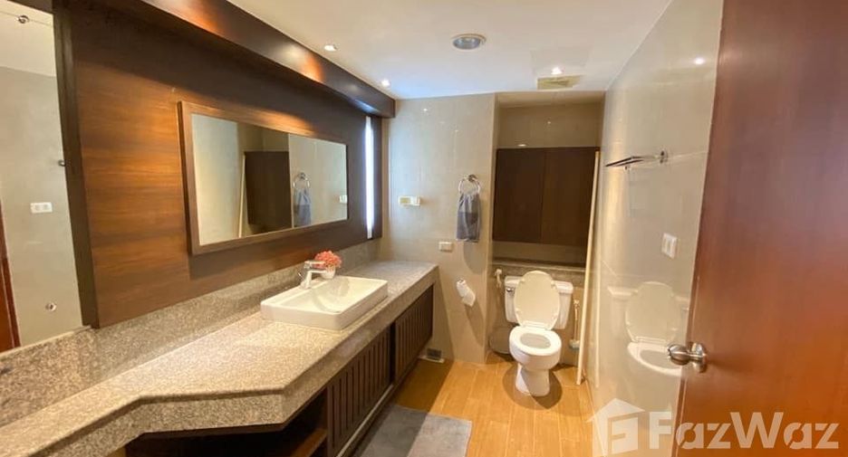 For rent 3 bedrooms condo in Bang Kho Laem, Bangkok