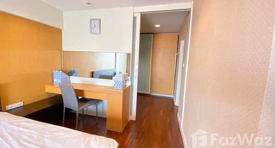 For rent 3 bedrooms condo in Bang Kho Laem, Bangkok