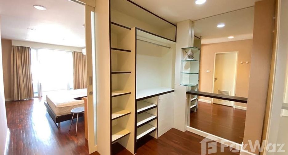 For rent 3 bedrooms condo in Bang Kho Laem, Bangkok