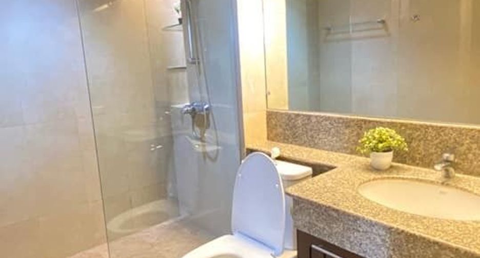 For rent 3 bedrooms condo in Bang Kho Laem, Bangkok