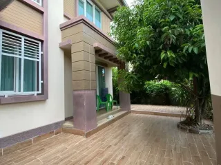 For rent 4 bedrooms house in Bang Khun Thian, Bangkok