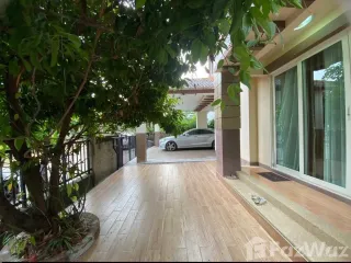 For rent 4 bedrooms house in Bang Khun Thian, Bangkok