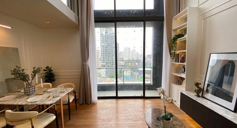 For rent 2 bedrooms condo in Khlong Toei, Bangkok
