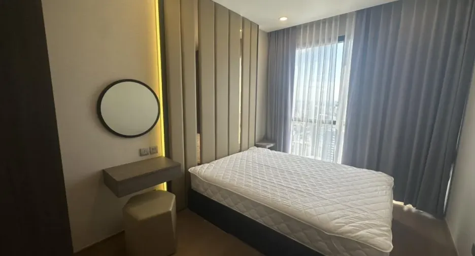 For rent 2 bedrooms condo in Bang Rak, Bangkok