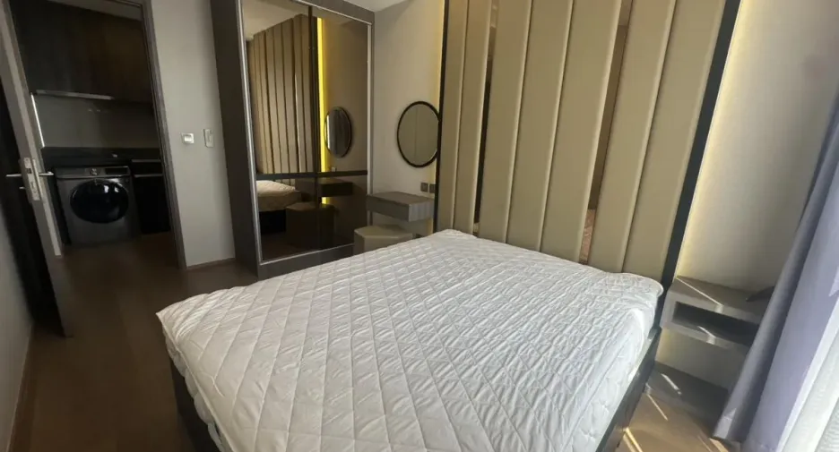For rent 2 bedrooms condo in Bang Rak, Bangkok