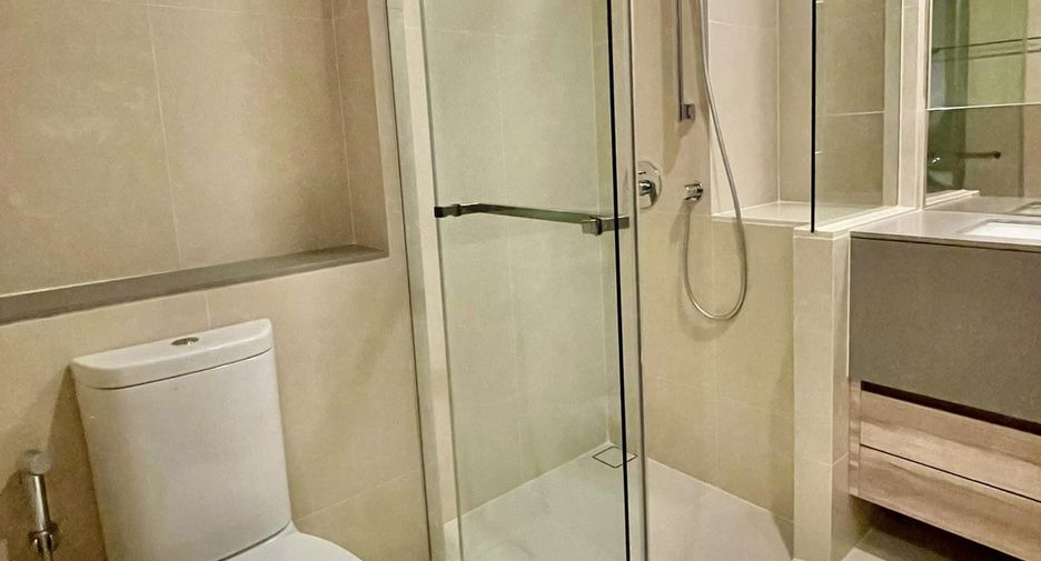 For rent 1 bed condo in Watthana, Bangkok