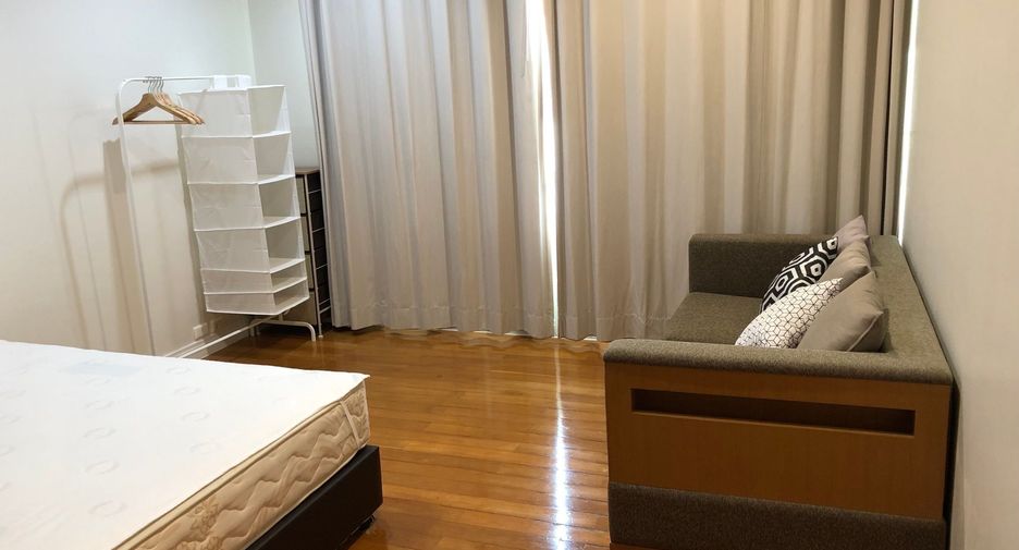 Condo en alquiler de 3 habitaciones en Sathon, Bangkok