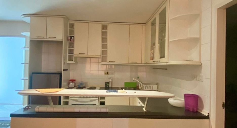 For rent 2 bedrooms condo in Yan Nawa, Bangkok