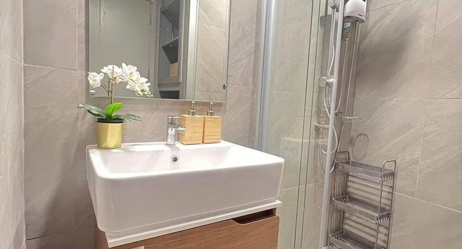 For rent 1 bed condo in Bang Rak, Bangkok