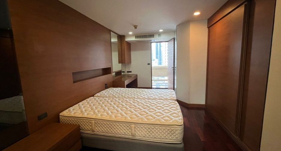 Wohnung zur Miete mit 4 Zimmer in Khlong Toei, Bangkok