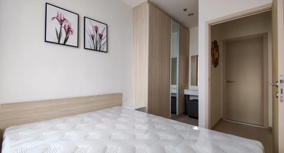 Condo en alquiler de 3 habitaciones en Huai Khwang, Bangkok