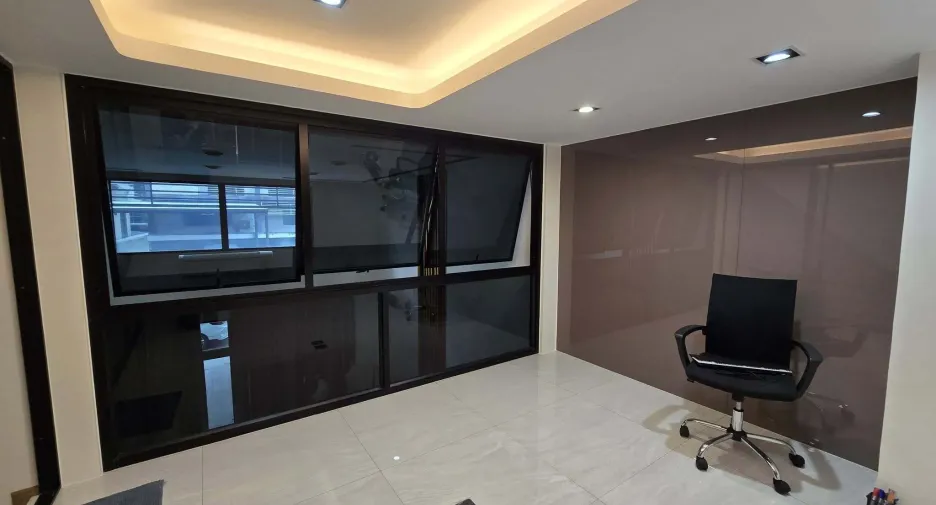 À louer bureau à Bueng Kum, Bangkok