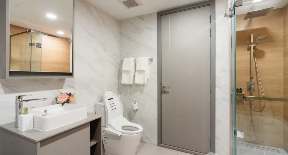 For rent 1 bed condo in Watthana, Bangkok