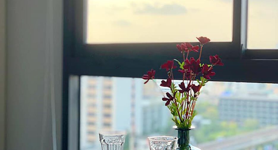 For rent スタジオ condo in Phra Khanong, Bangkok