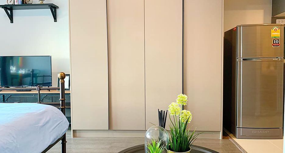 For rent studio condo in Phra Khanong, Bangkok