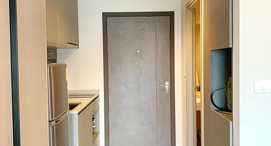 For rent studio condo in Phra Khanong, Bangkok