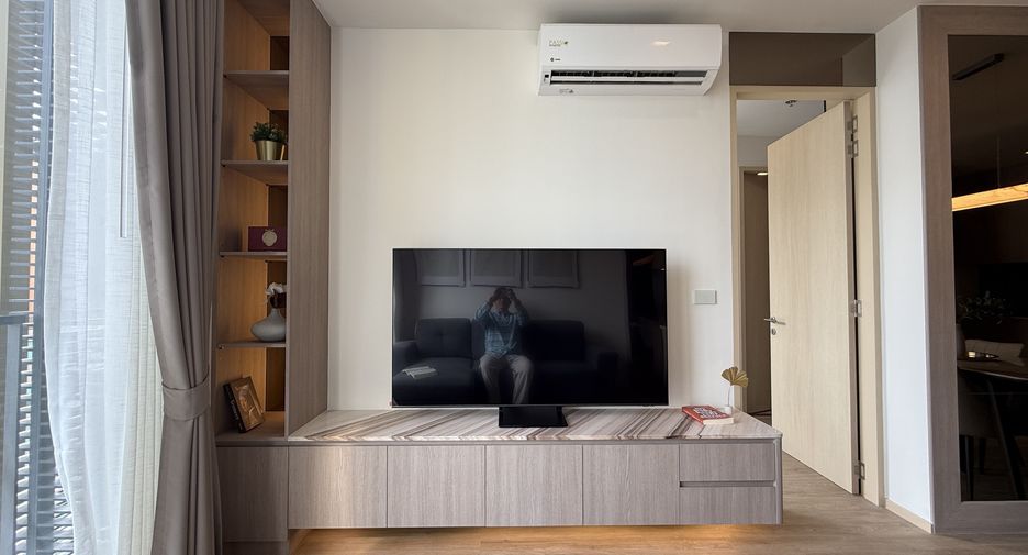 For rent 2 bedrooms condo in Watthana, Bangkok