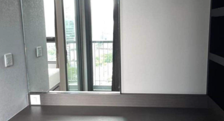 For rent 1 bed condo in Pathum Wan, Bangkok
