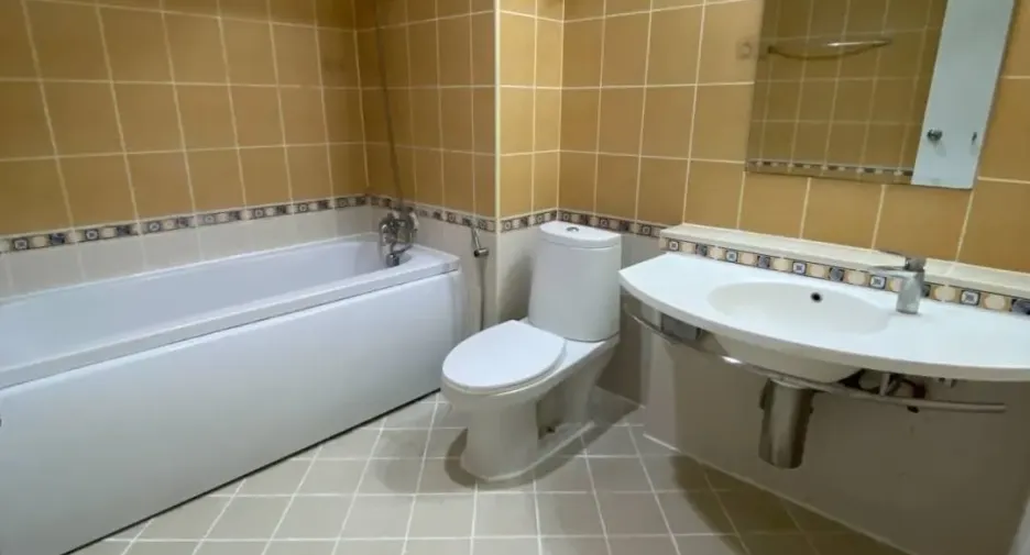 For rent 1 bed condo in Khlong Toei, Bangkok