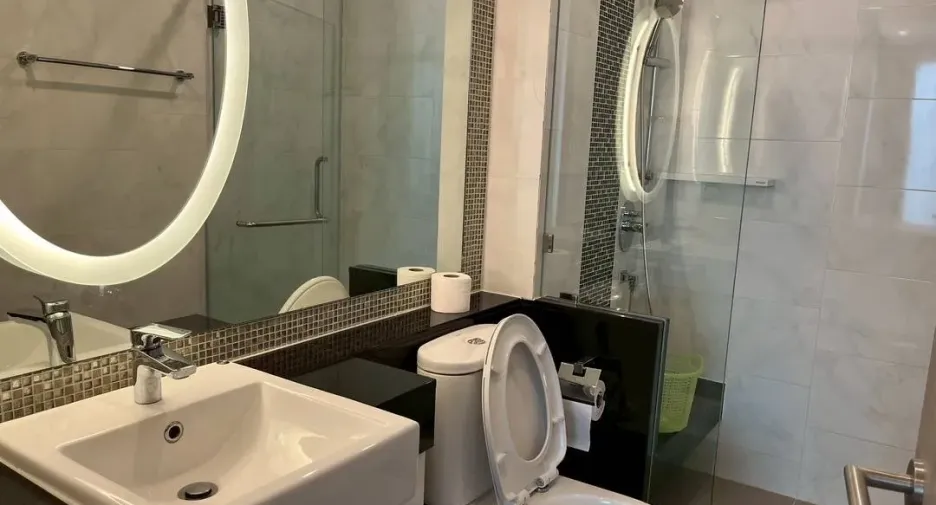 For rent 1 bed condo in Watthana, Bangkok