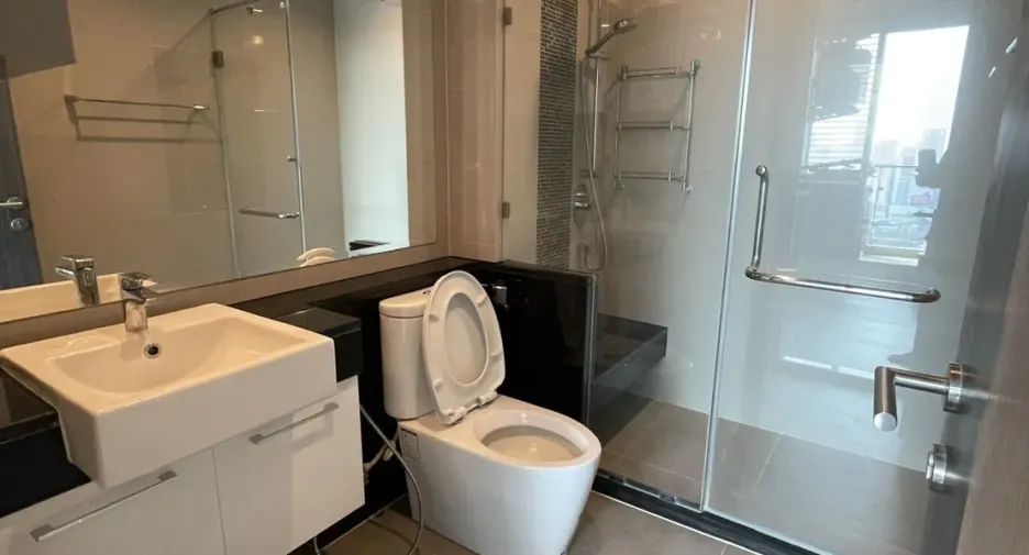 For rent 1 bed condo in Ratchathewi, Bangkok