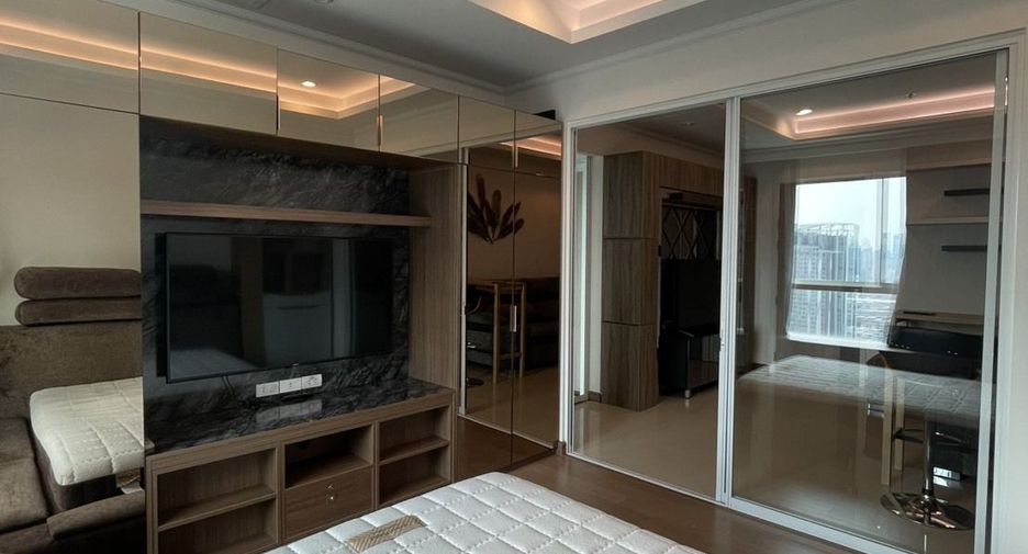 For rent 1 bed condo in Ratchathewi, Bangkok