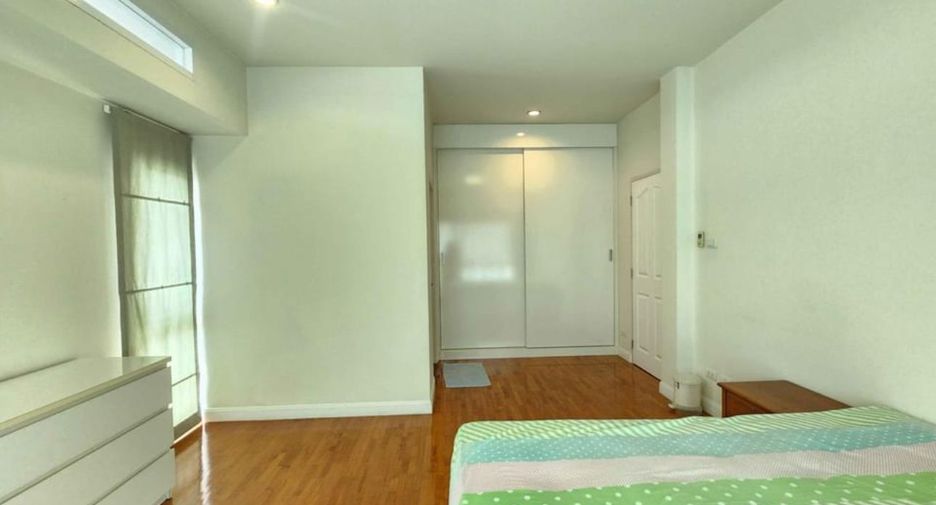 Haus zur Miete mit 4 Zimmer in Bang Kapi, Bangkok