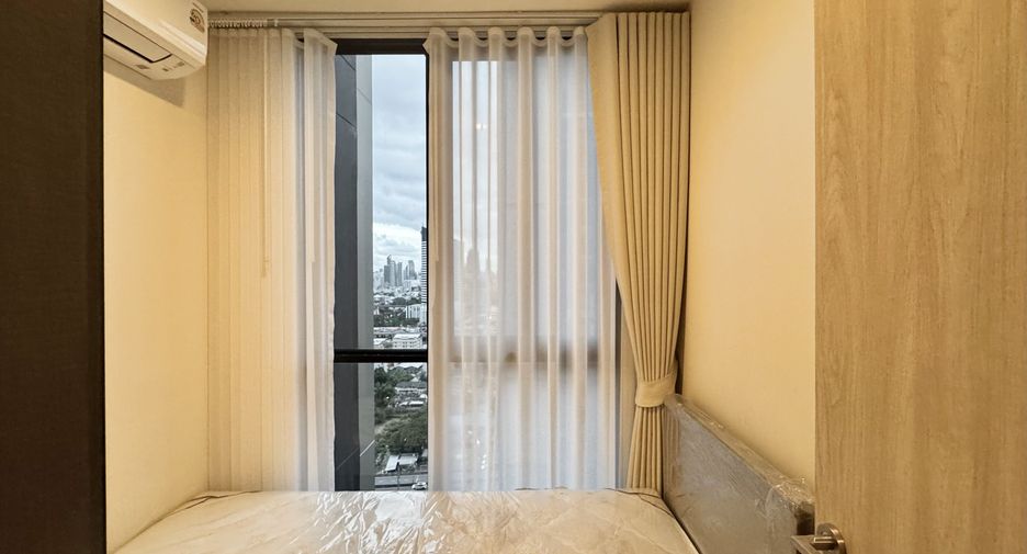 For rent 2 bedrooms condo in Huai Khwang, Bangkok