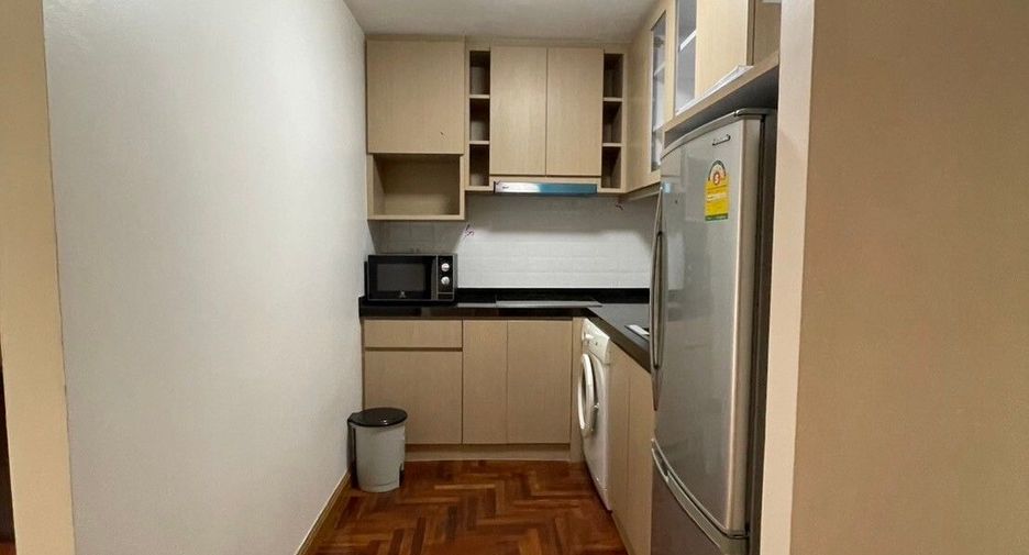 For rent 1 bed condo in Yan Nawa, Bangkok