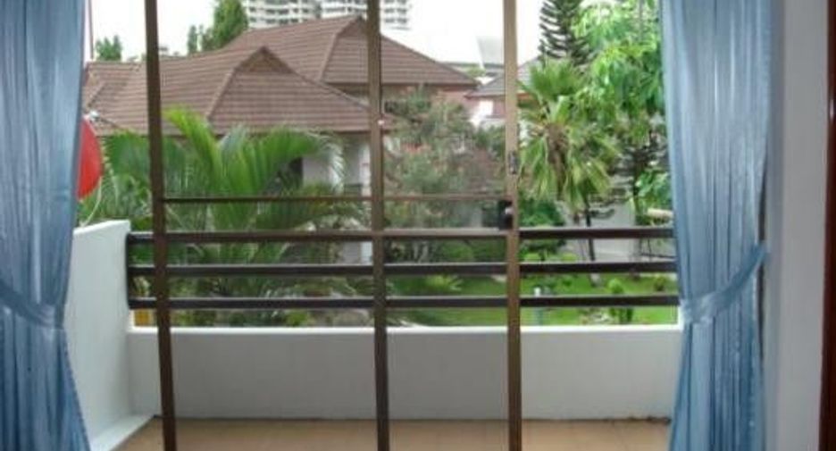 For rent 4 ベッドルーム house in Khlong Toei, Bangkok