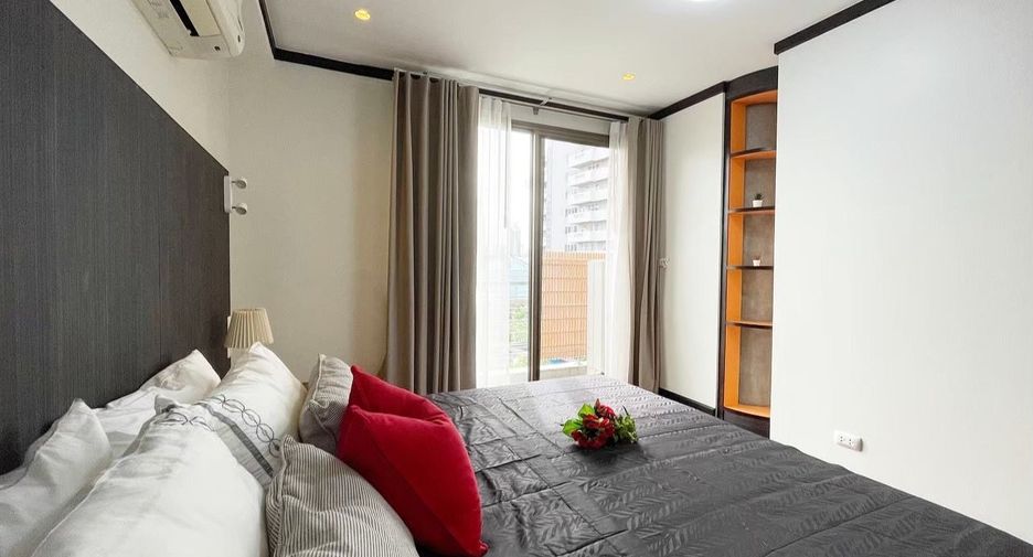 For rent 2 bedrooms condo in Watthana, Bangkok