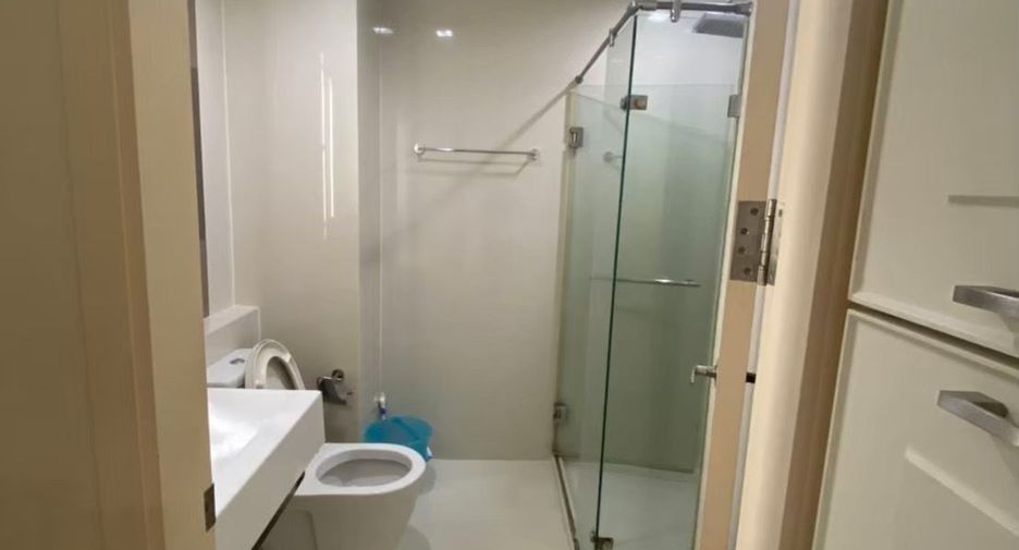 For rent 1 bed condo in Phra Khanong, Bangkok