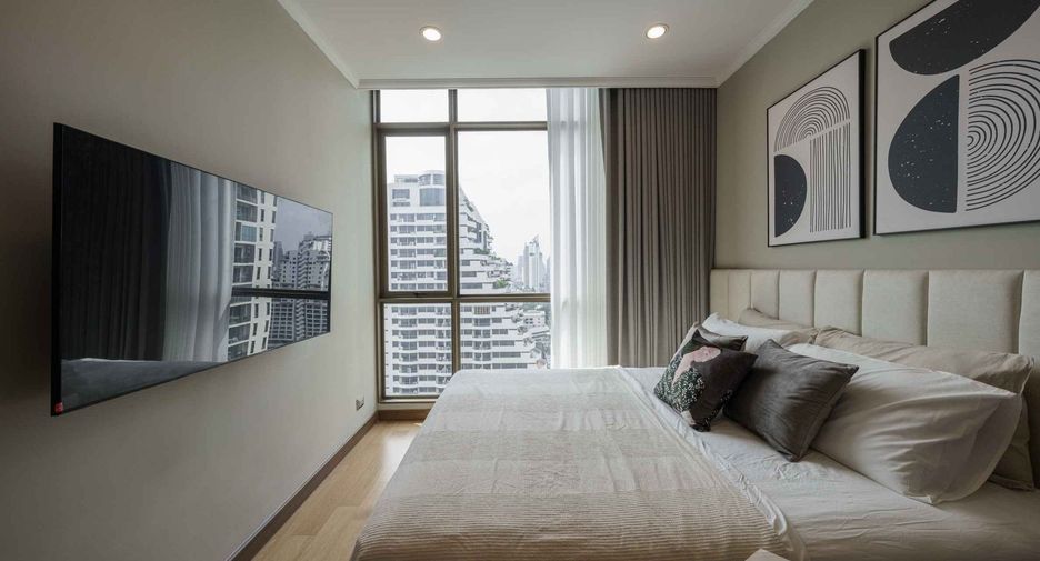 For rent 2 bedrooms condo in Watthana, Bangkok