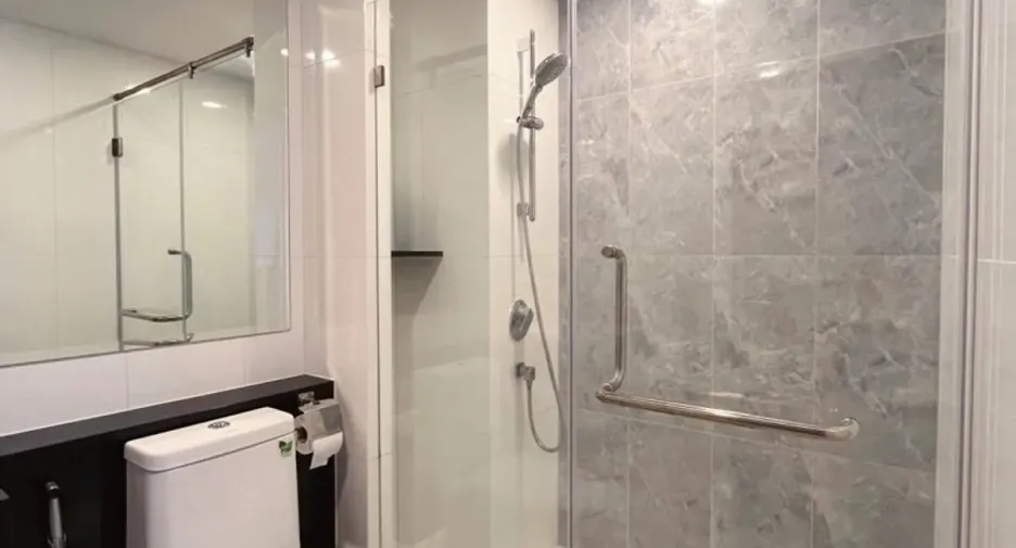 For rent 1 bed condo in Huai Khwang, Bangkok