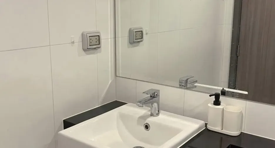 For rent 1 bed condo in Huai Khwang, Bangkok
